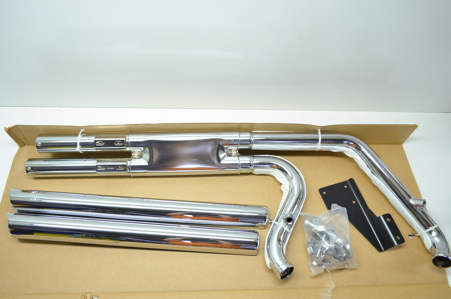 Q-Series Double Barrel Exhaust 86-11 Harley Softail NOS