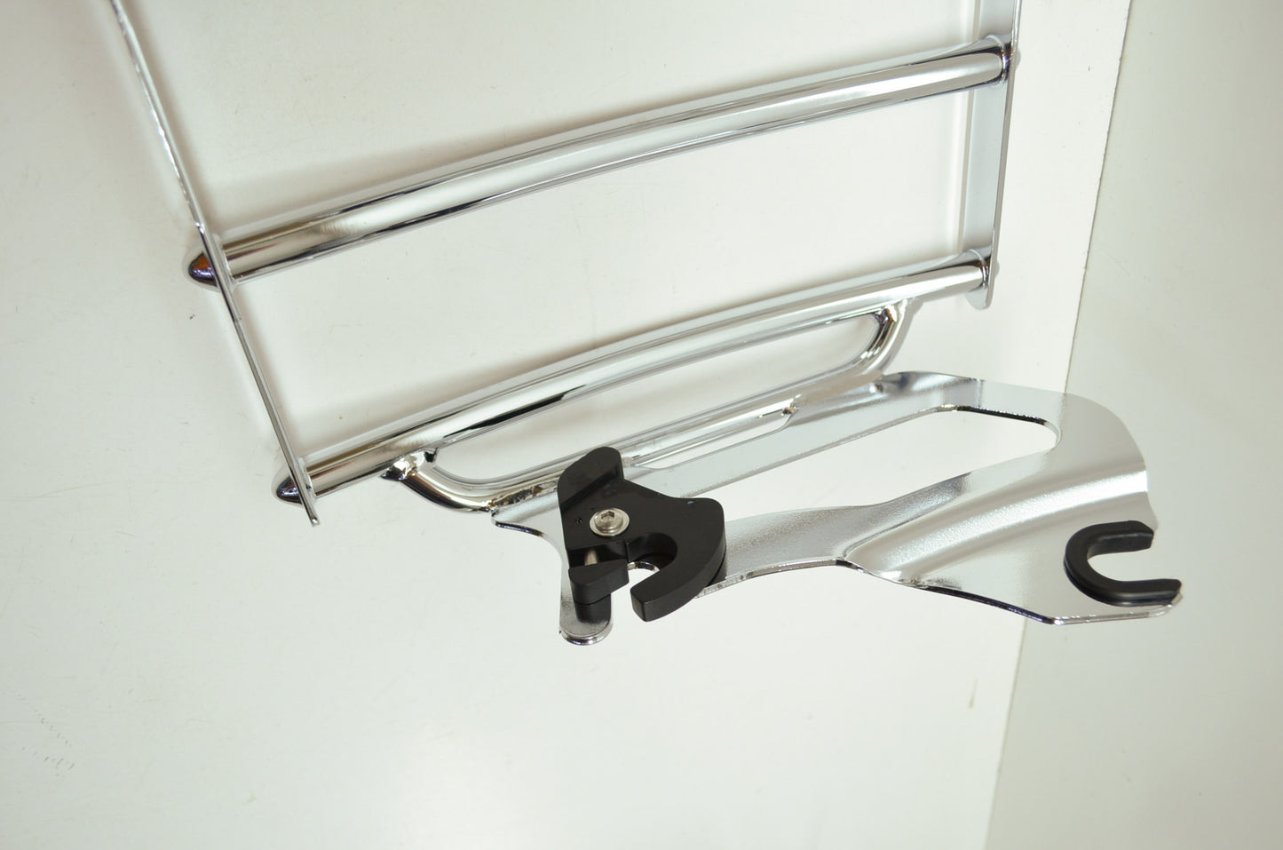 Detachable Solo Luggage Rack FLHT FLHX FLTR NOS