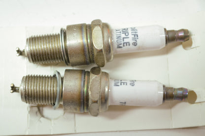 Triple Platinum Spark Plugs 75-81 Shovelhead Qty 2 NOS