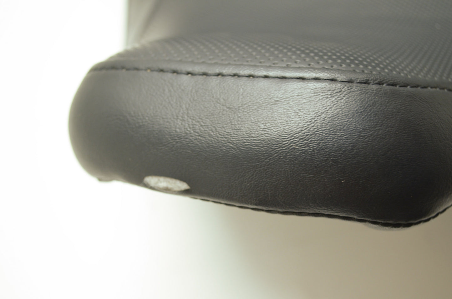 OEM Harley Davidson Motorcycle Seat Black Leather RDW92/61-0067