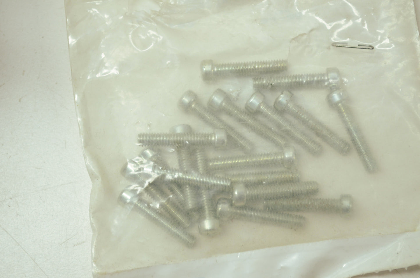 OEM Harley-Davidson 1203 Screw Qty 19 NOS