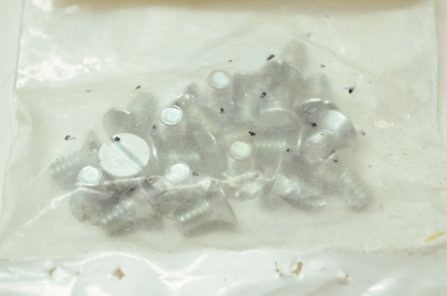 OEM Harley-Davidson 1760B Screw Qty 21 NOS
