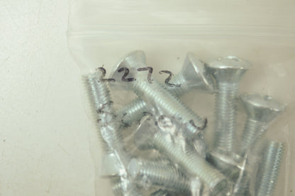 OEM Harley-Davidson 2272 Screw Qty 29 NOS