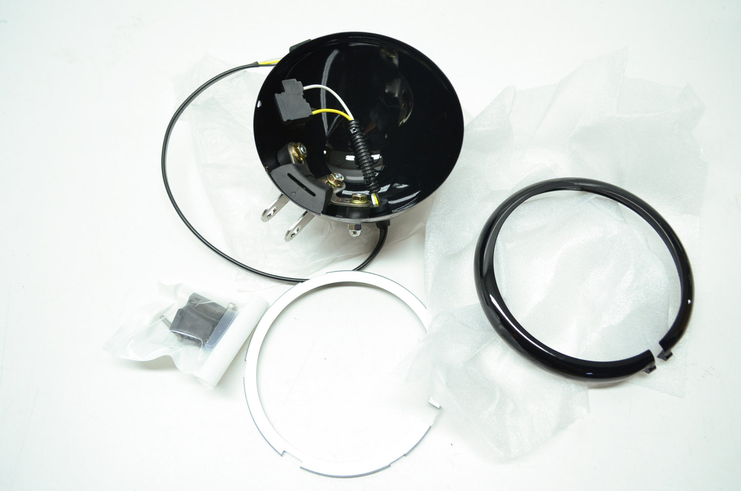 ISO Led Head Lamp Bucket Kit Dyna XL NOS