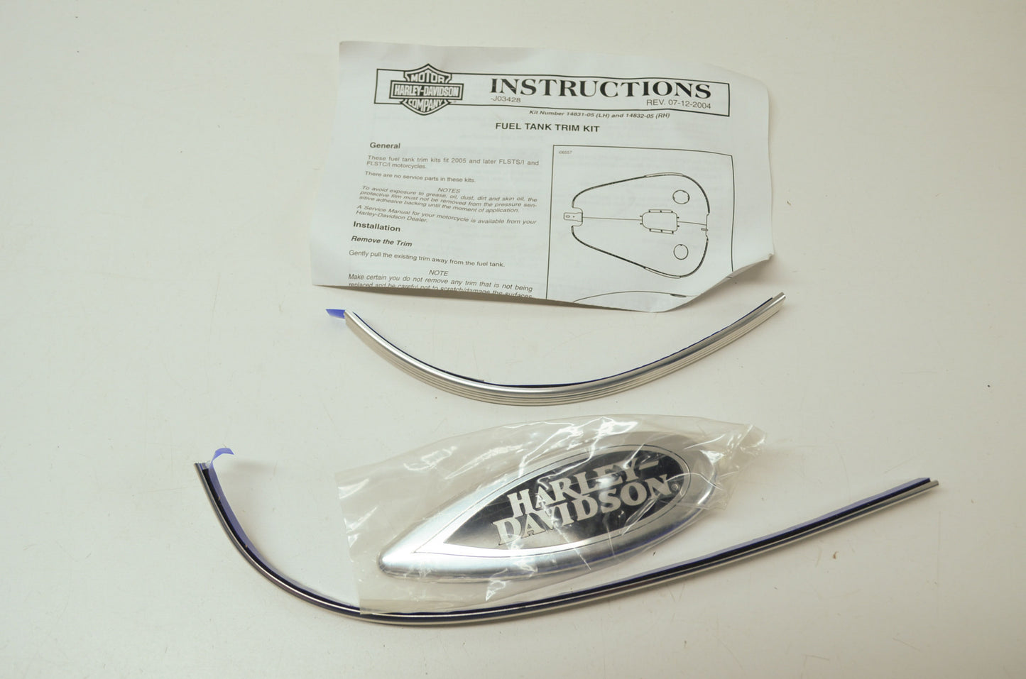 Right Front Tank Medallion Trim Kit 05-07 FLSTSC NOS