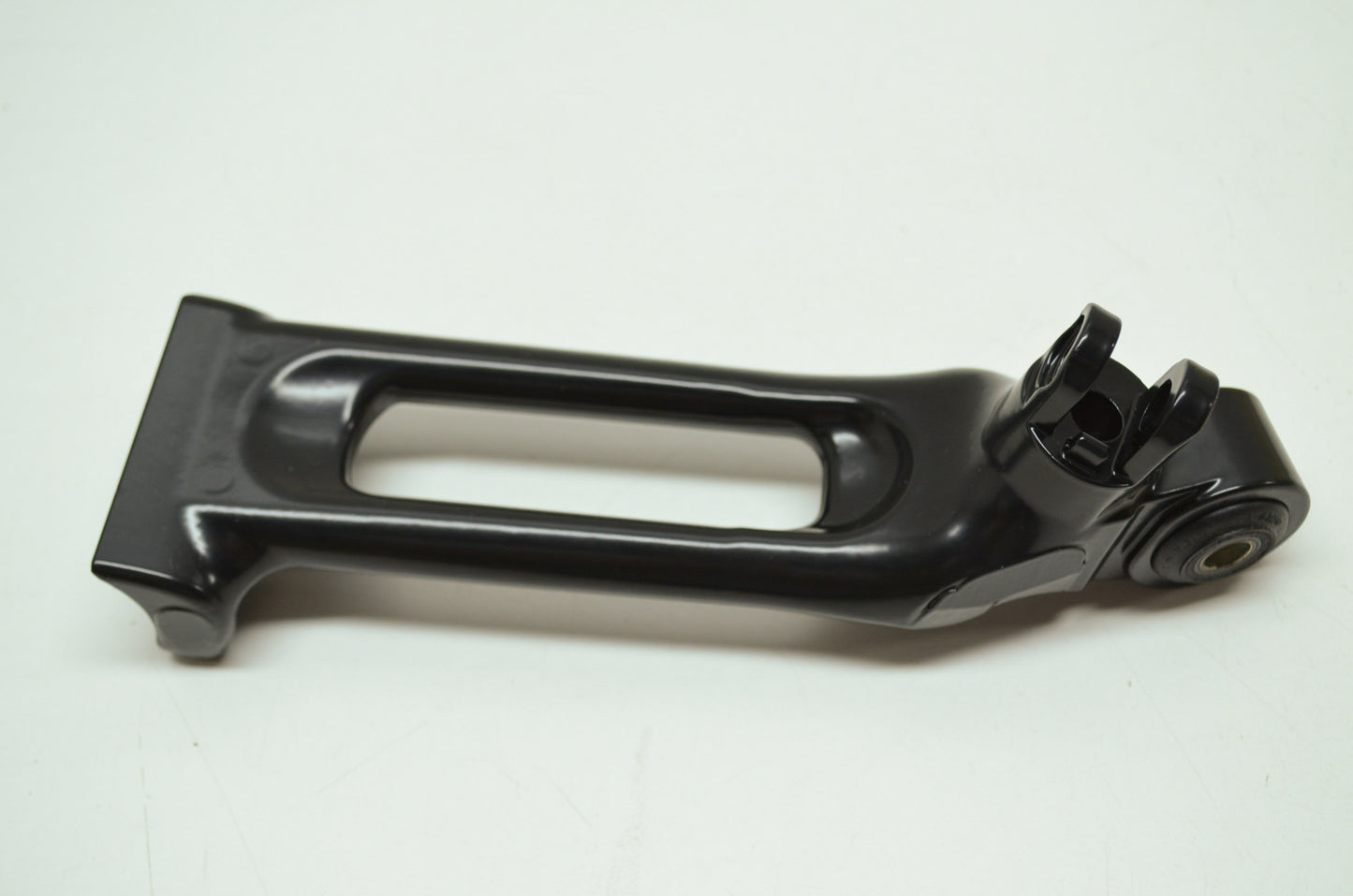 OEM Harley-Davidson 51087-06 Right Passenger Footpeg Support NOS
