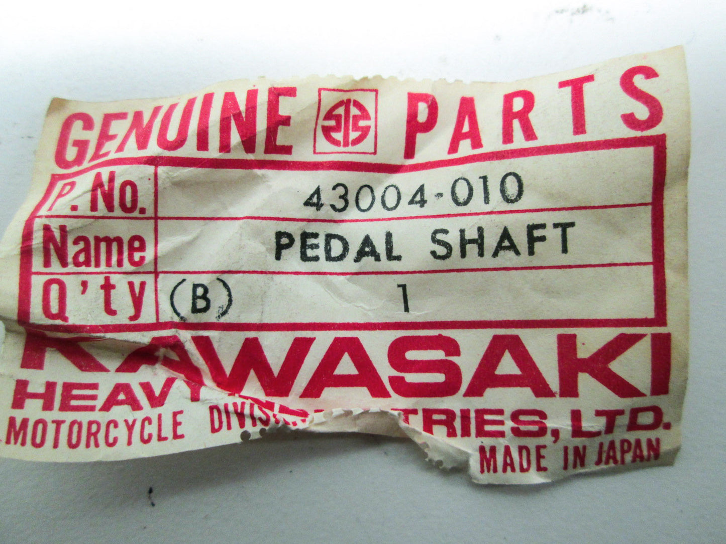 OEM Kawasaki 43004-010 Brake Pedal Shaft NOS