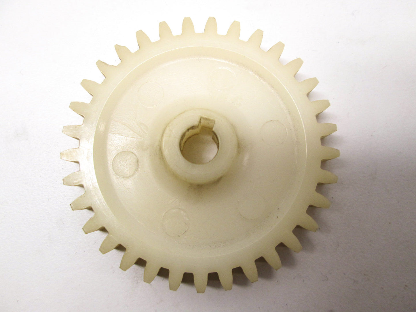 OEM Kawasaki 16085-014 Oil Pump Gear NOS