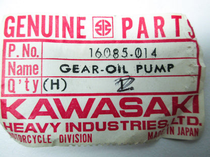 OEM Kawasaki 16085-014 Oil Pump Gear NOS