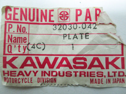 OEM Kawasaki 32030-042 Right Engine Plate NOS