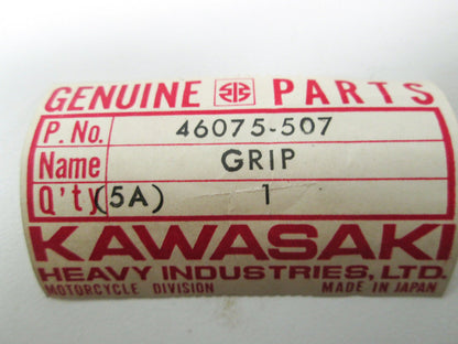OEM Kawasaki 46075-507 Right Handle Grip NOS