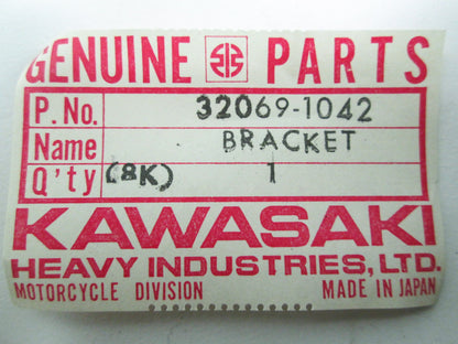 OEM Kawasaki 32069-1042 Right Hand Muffler Bracket NOS