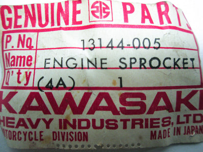 NEW OEM Kawasaki Engine Output Sprocket 15 Tooth 67-69 Roadrunner 13144-005 NOS