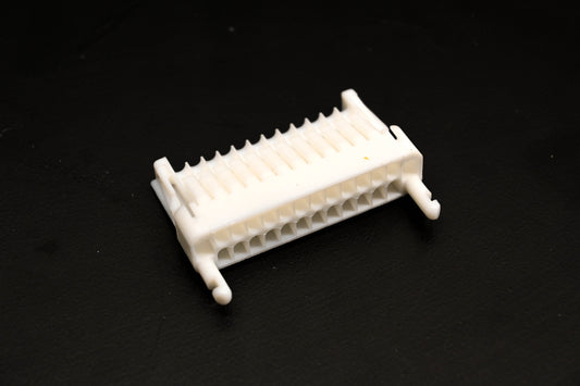 Aftermarket 515175801 Female 24 Circuit Housing NOS