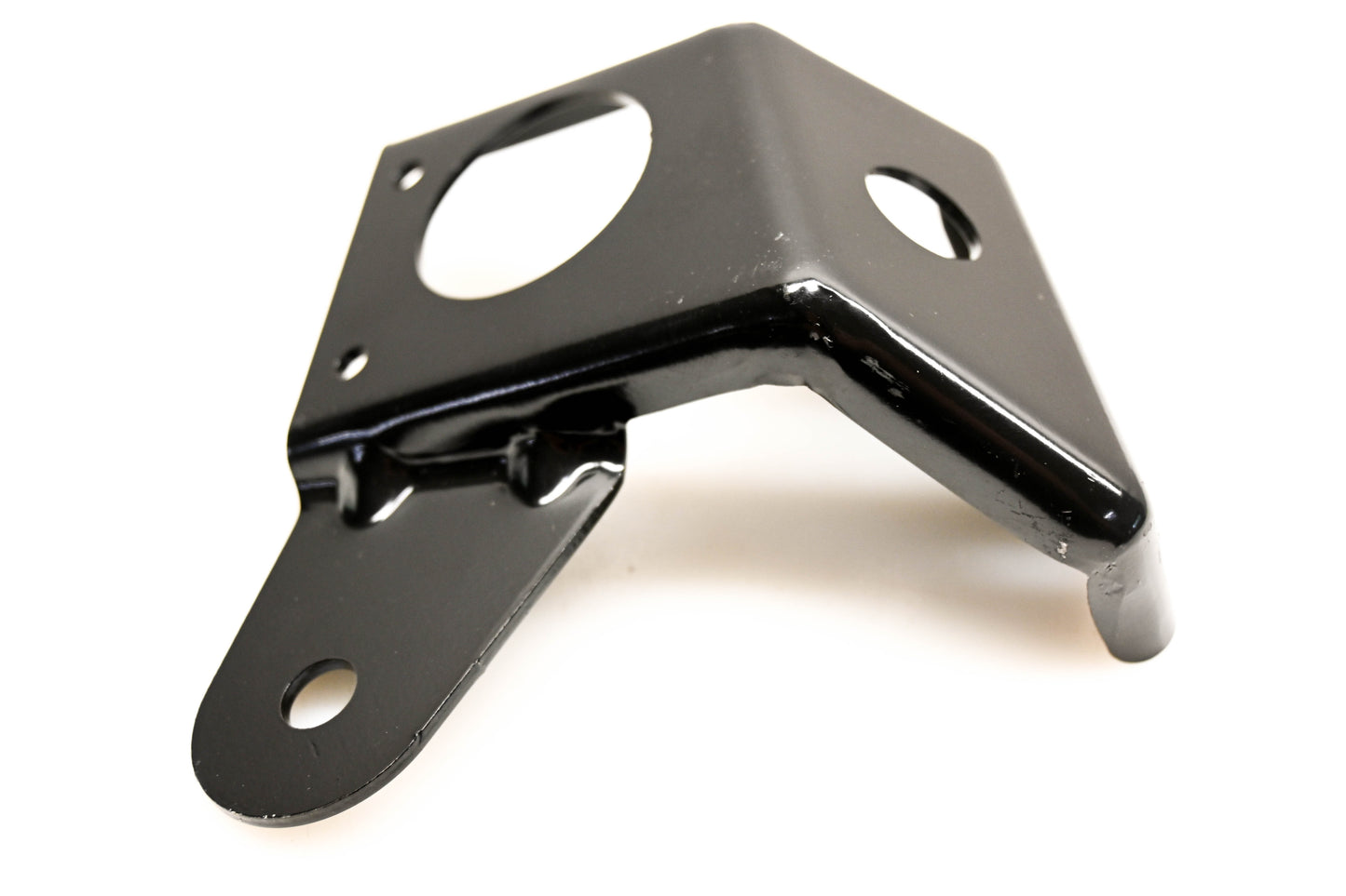 Aftermarket 705002997 Righthand Fender Support Bracket NOS