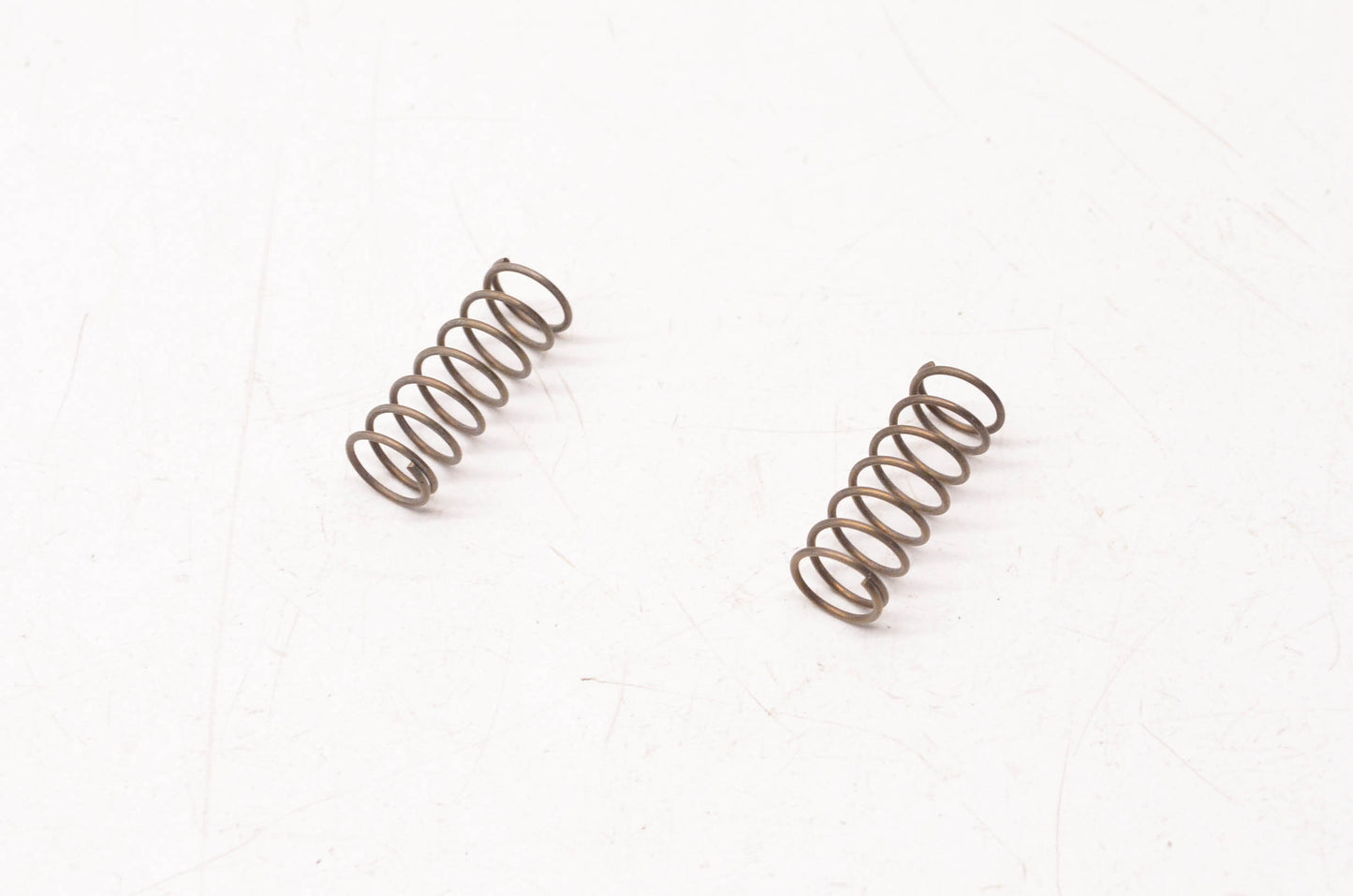 Aftermarket 507032229 Springs Qty 2 NOS