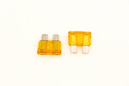 Aftermarket 409003900 20amp Fuses Qty 2 NOS