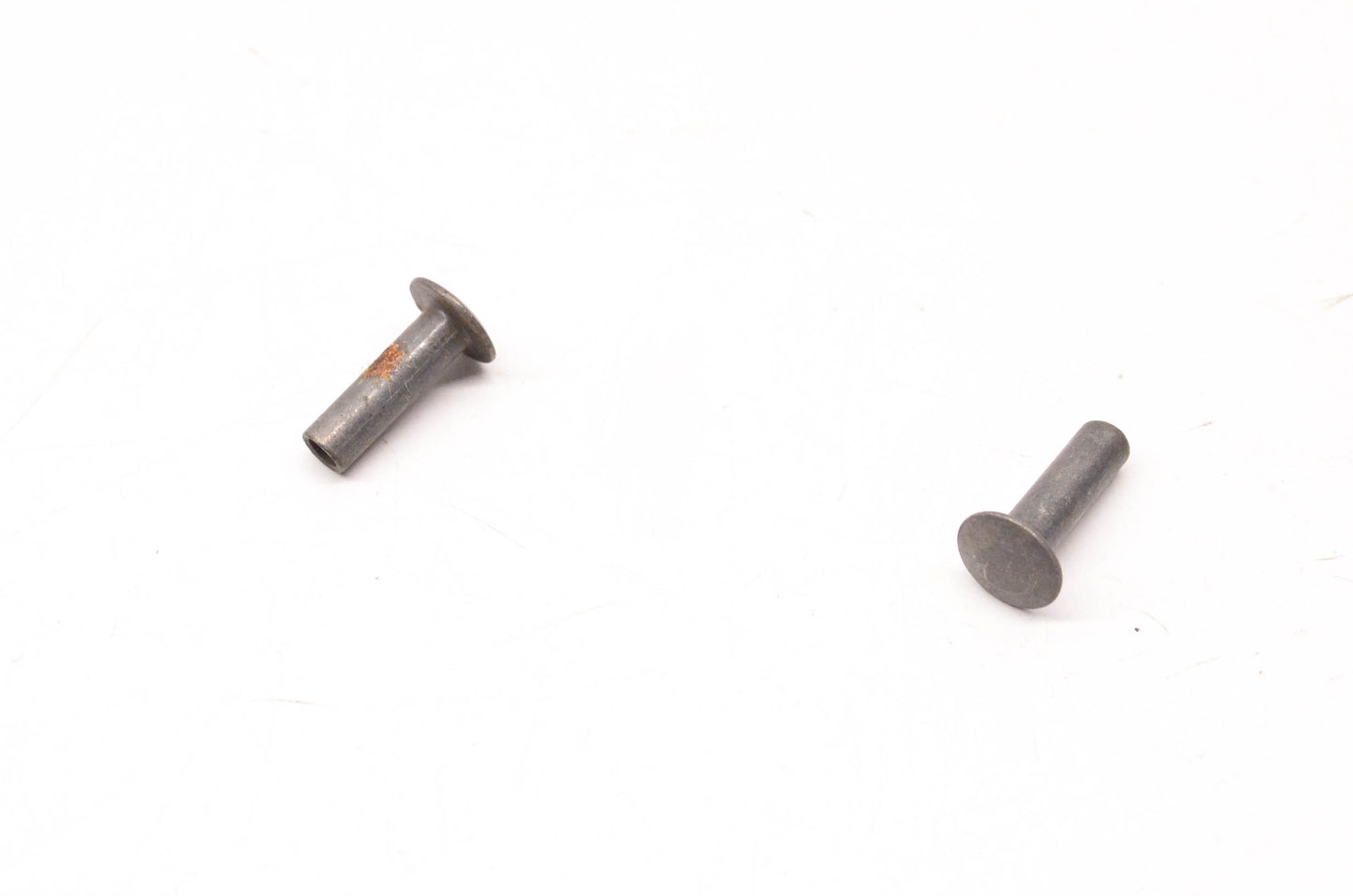 Aftermarket 540030006 Rivets Qty 2 NOS