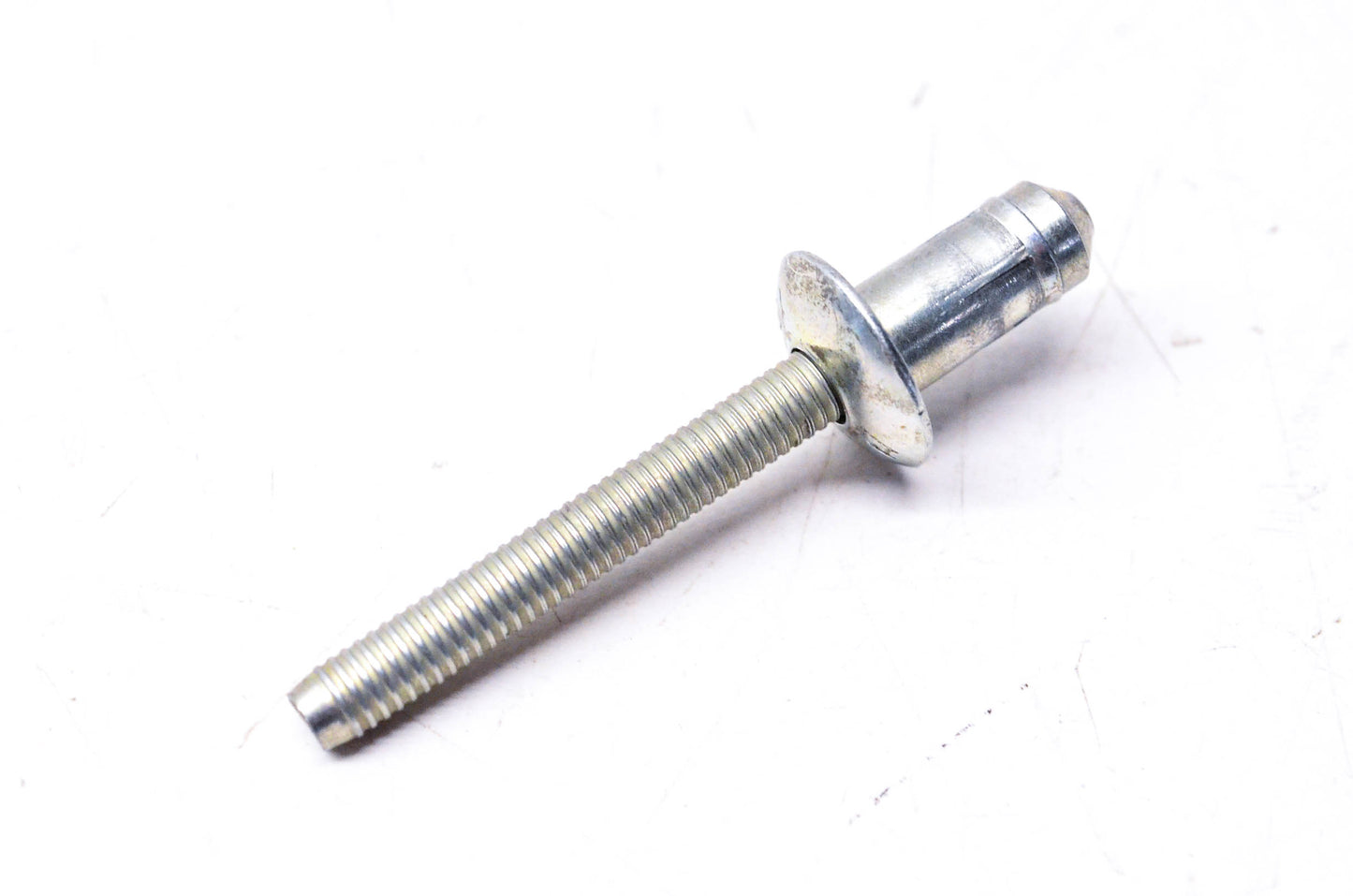 Aftermarket 293150096 Rivet NOS
