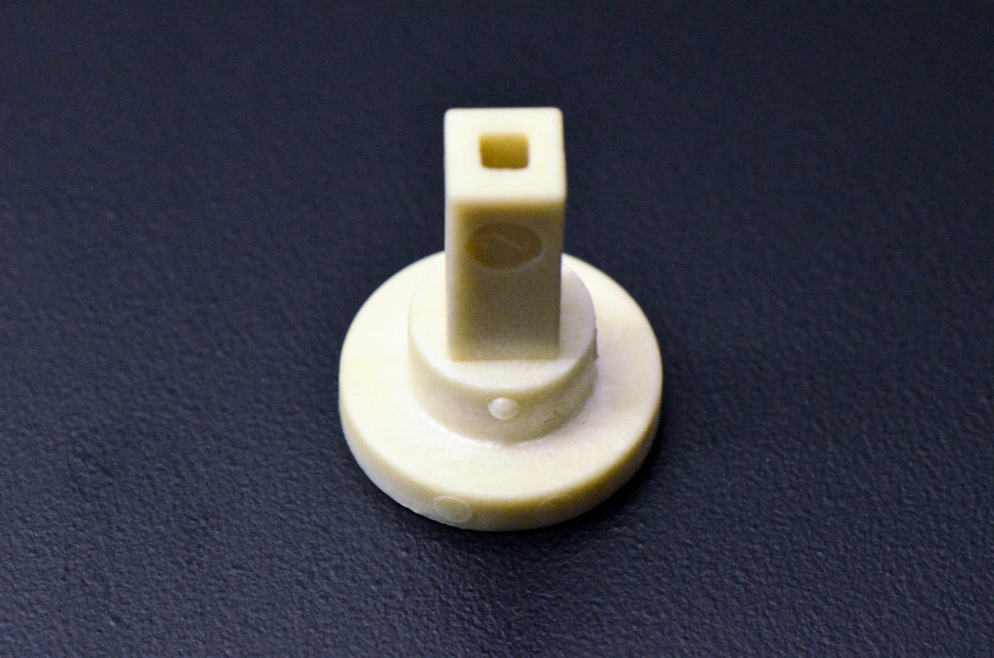 Aftermarket 271000978 Pusher NOS