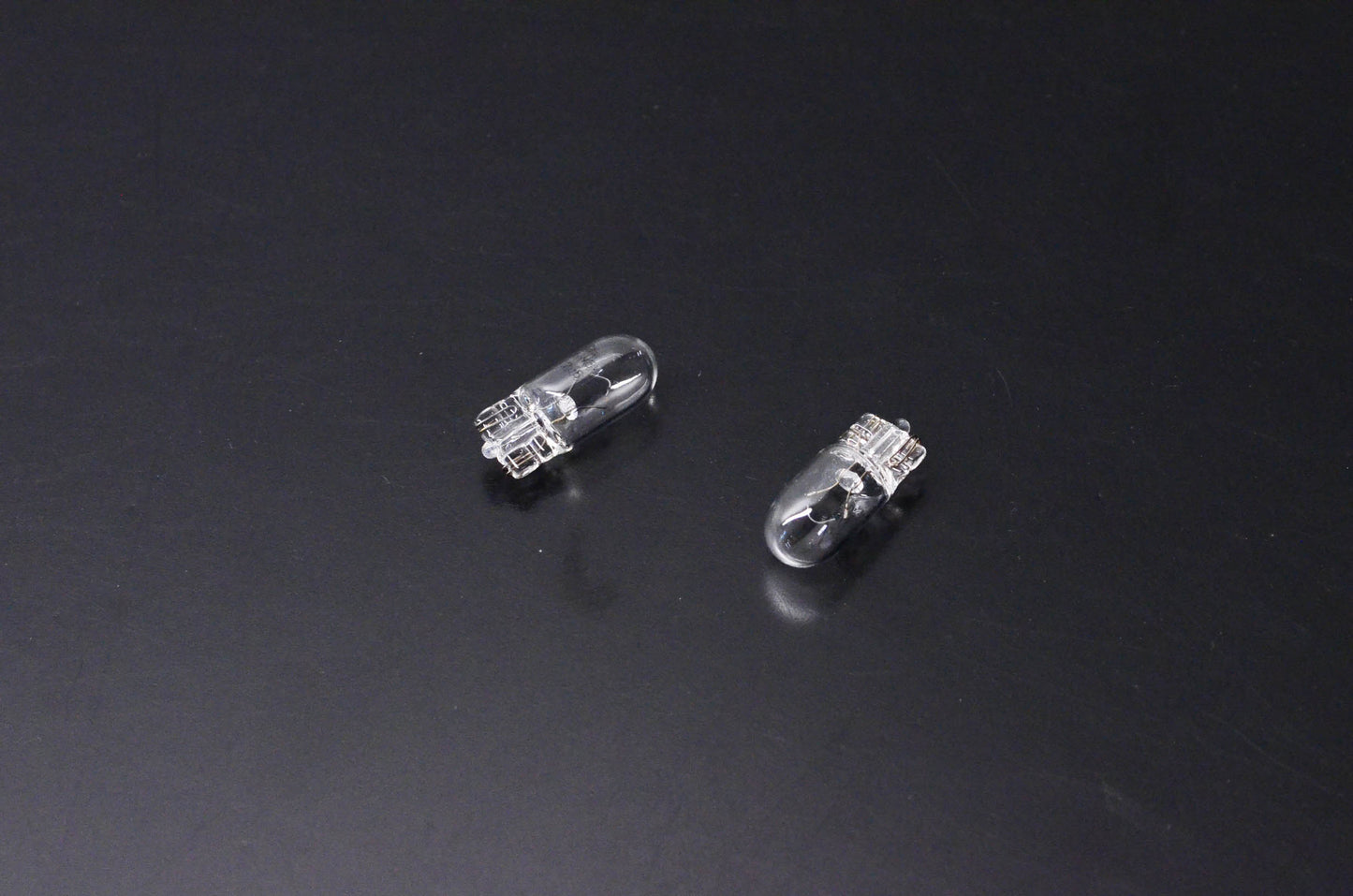 Aftermarket 410922994 5W Bulbs Qty 2 NOS