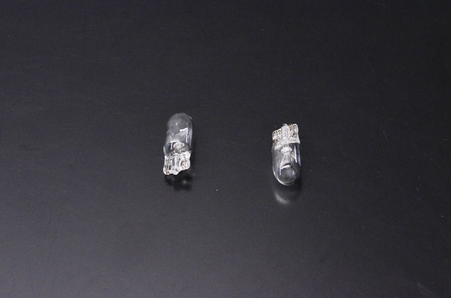 Aftermarket 410922994 5W Bulbs Qty 2 NOS
