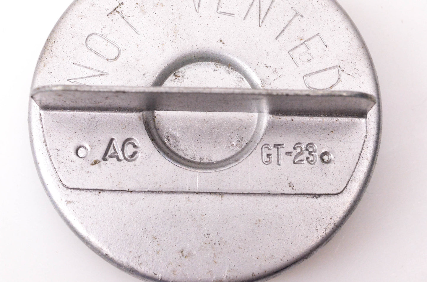 Aftermarket GT-23, 861112 Non Vented Gas Cap NOS