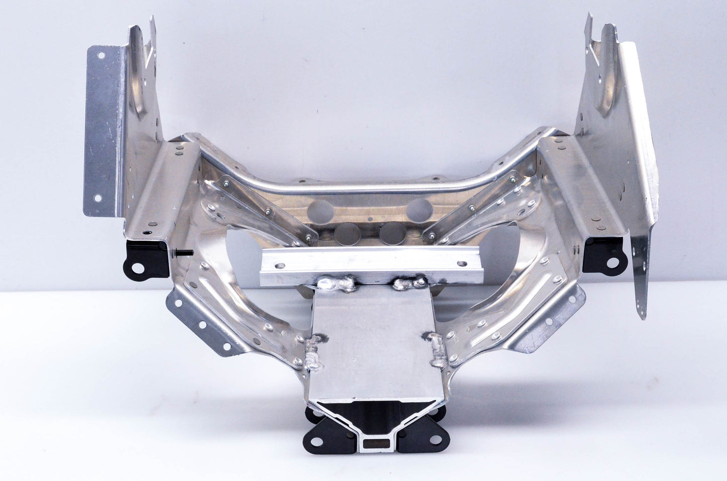 Aftermarket 518323766 Cross Member NOS