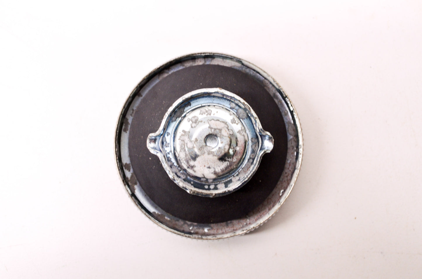 Vented Chrome Cam Lock Gas Cap Harley FXE NOS