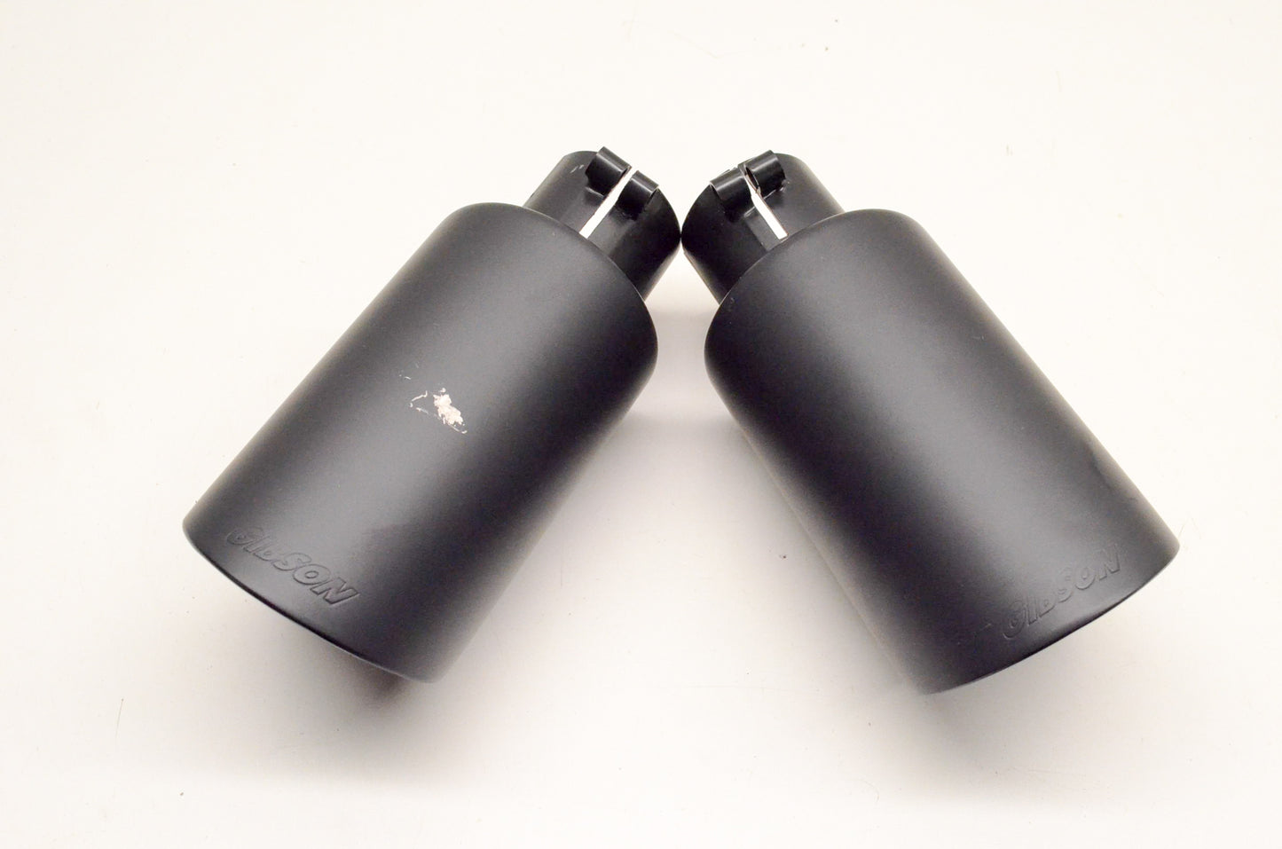 Gibson 98024, T995791, 995791 Black Ceramic Dual Rear Exhaust NOS