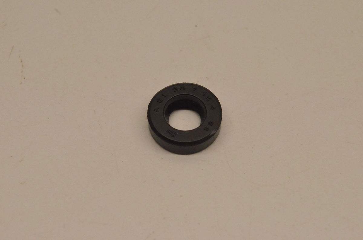 New OEM Arctic Cat 0691-611, 09284-07001 Oil Seal M7 750G NOS