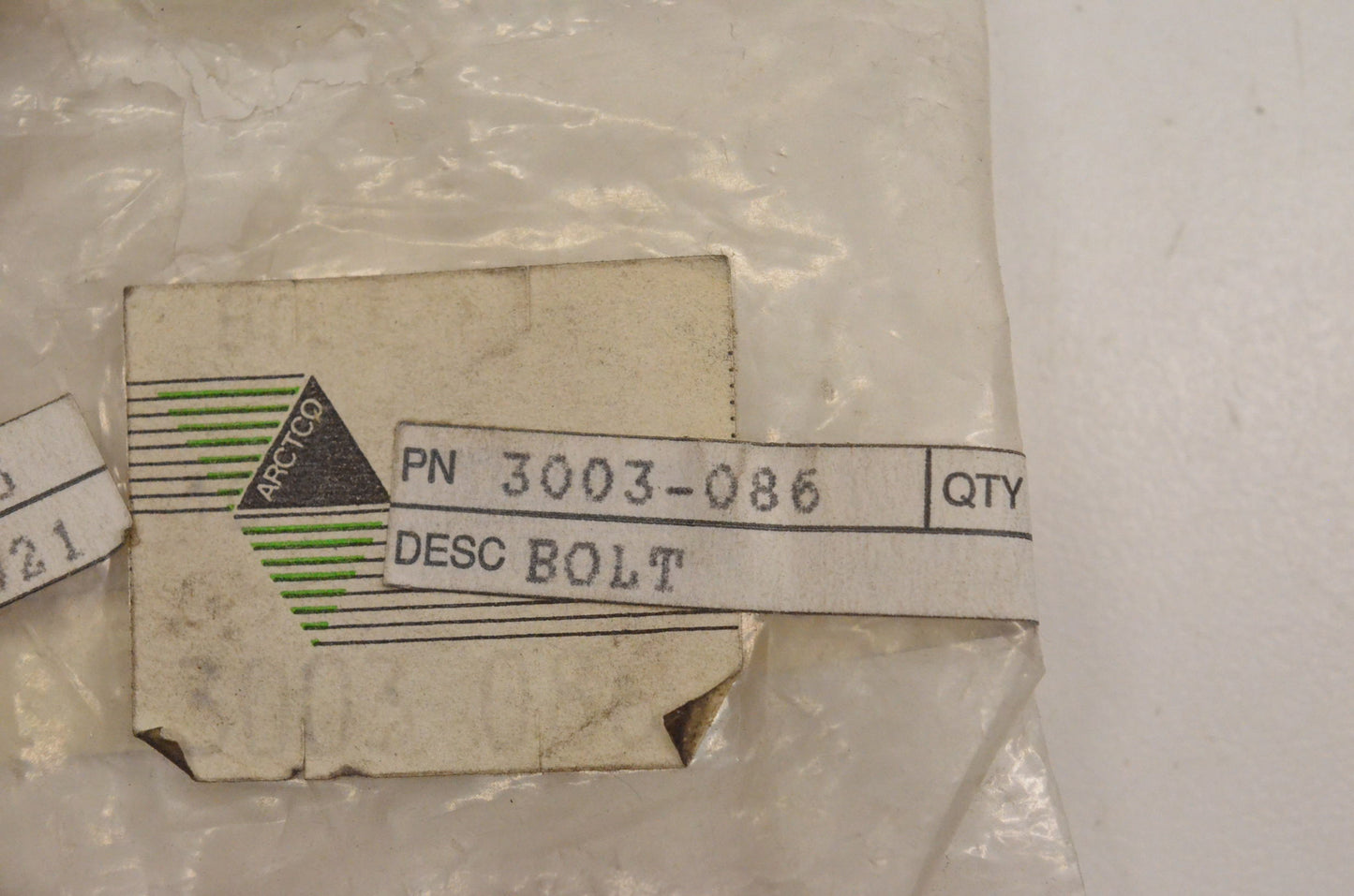 New OEM Arctic Cat 3003-086 Bolt Qty 2 NOS
