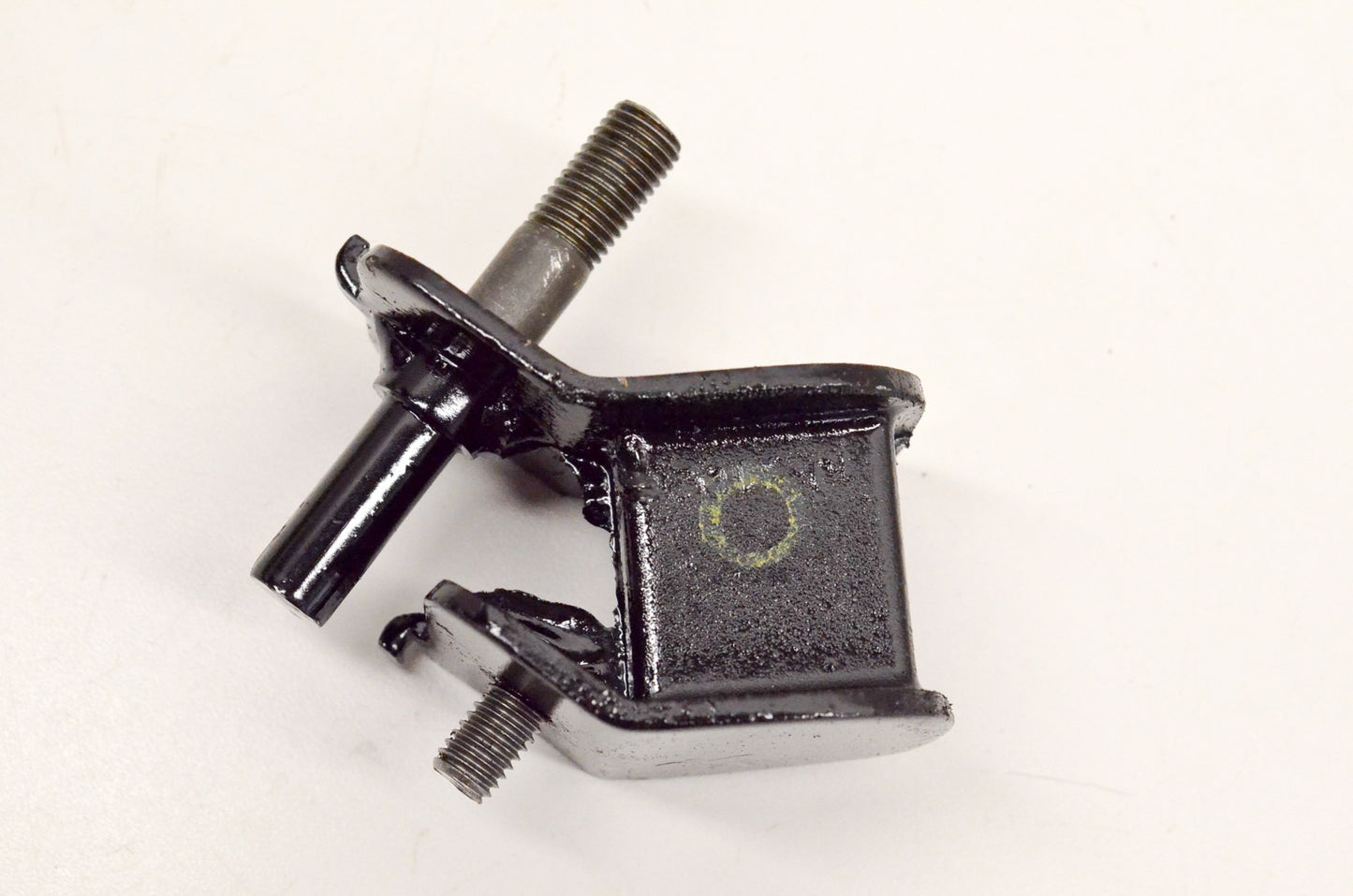 New OEM Arctic Cat 0691-069 Side Engine Mount 1400G 1800G 4000G2 4000GD NOS