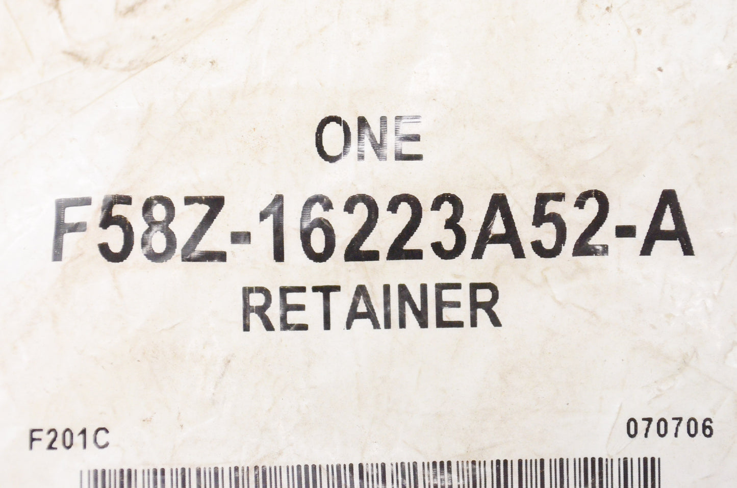 New OEM Ford F58Z16223A52A Retainer Kit NOS