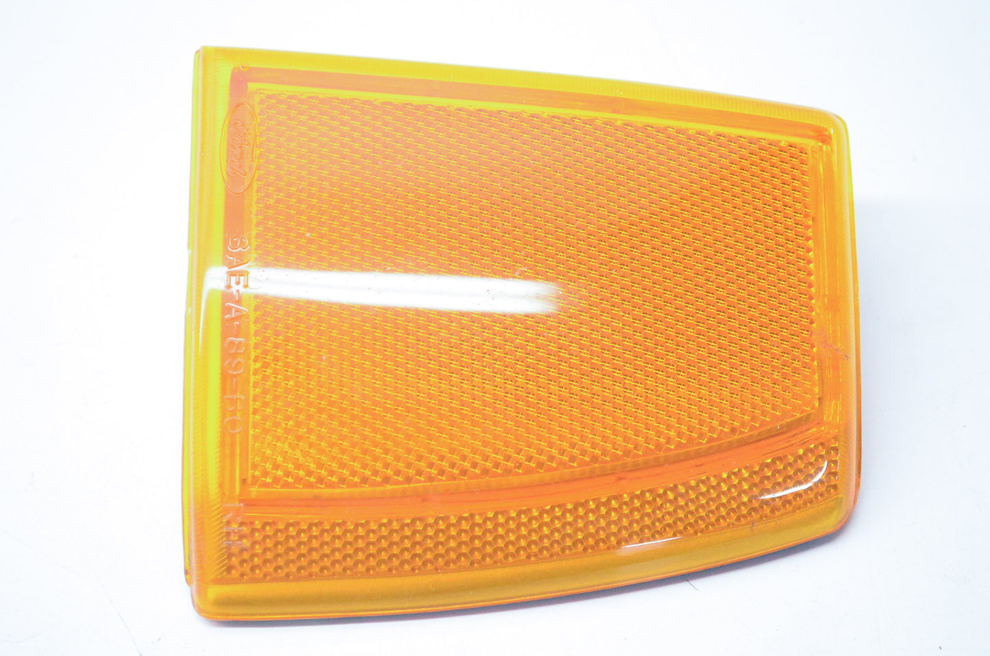 New OEM Ford E9TZ15A201B Lamp NOS