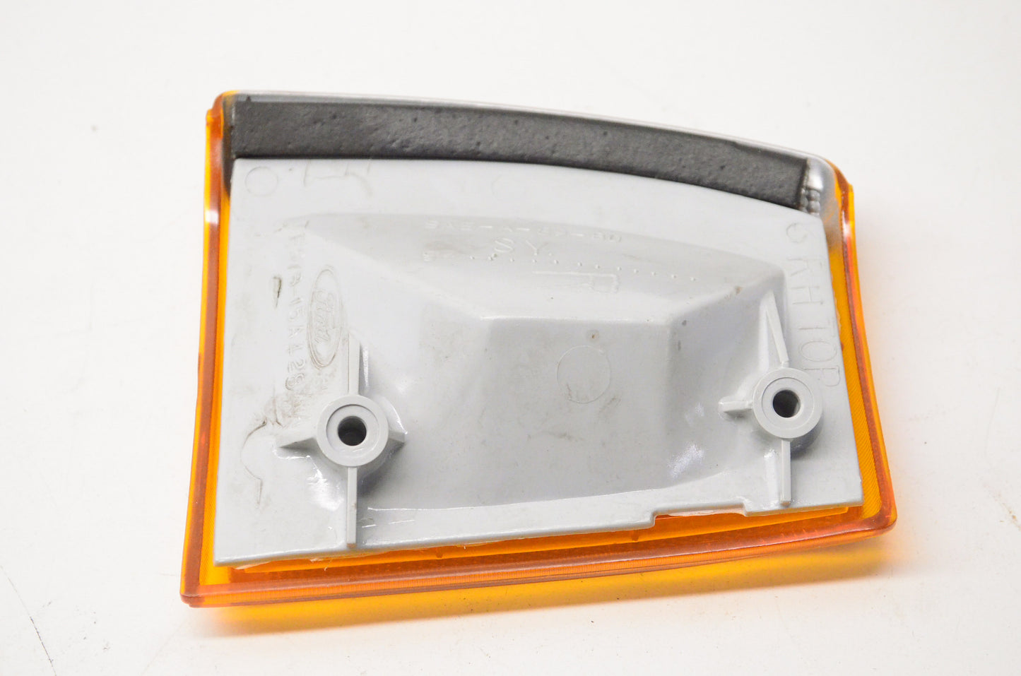 New OEM Ford E9TZ15A201B Lamp NOS