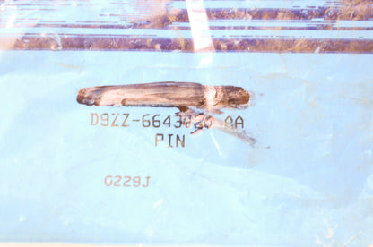 New OEM Ford D9ZZ6643030AA Hinge Pin NOS