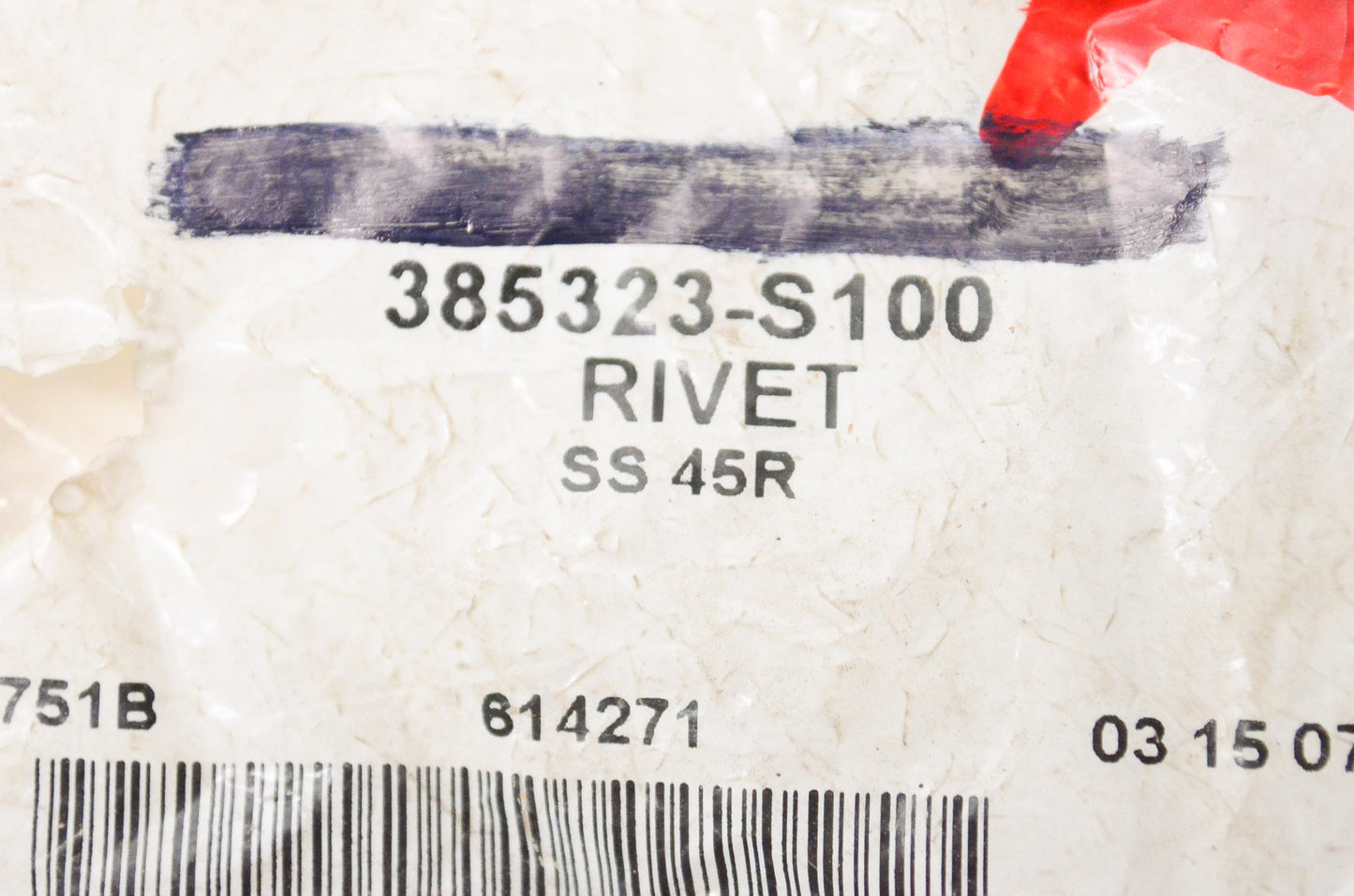 New OEM Ford 385323S100 Rivet NOS
