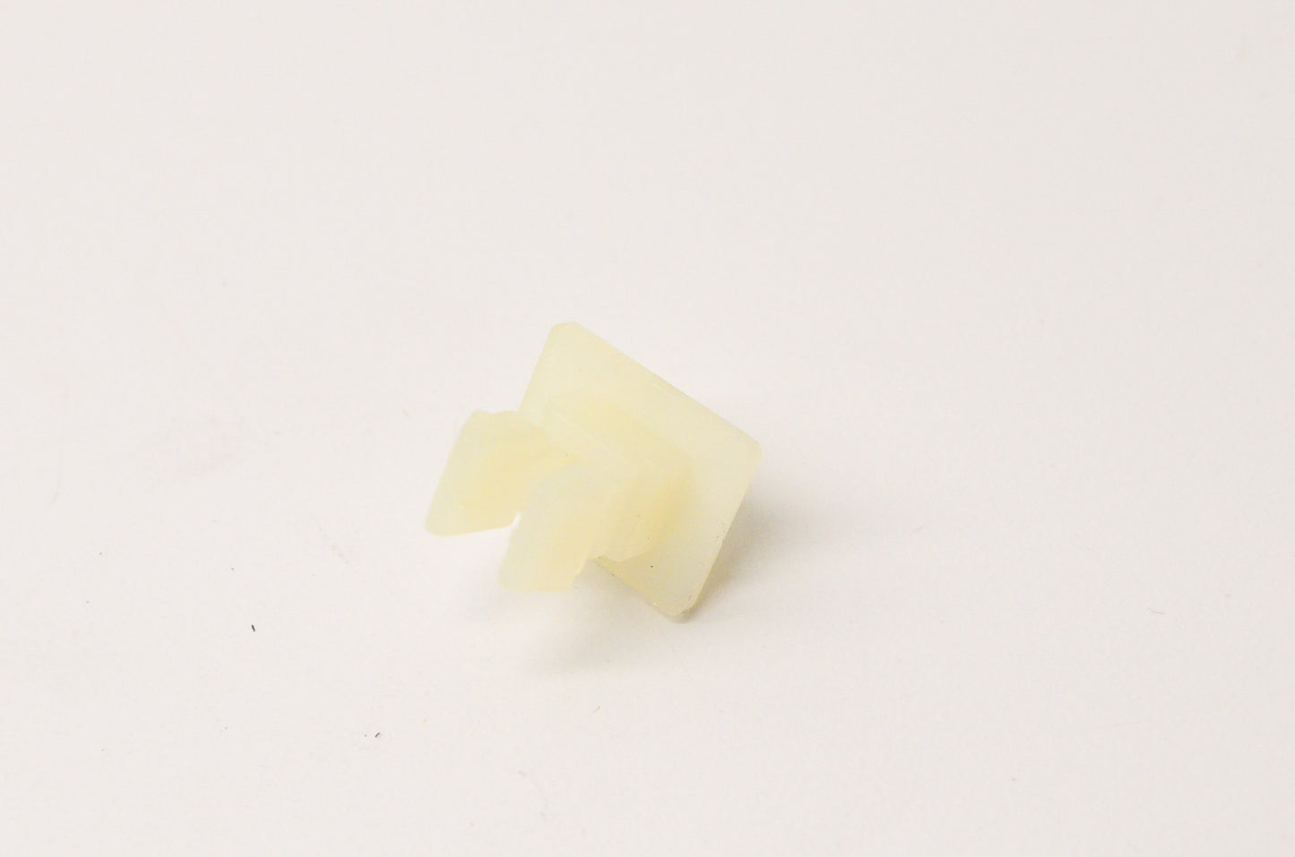 New OEM Ford F4BZ13032C Fastener NOS