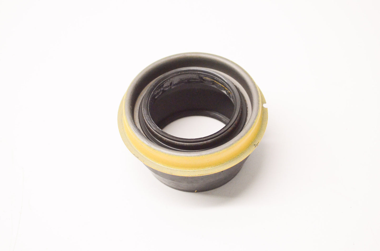 New OEM Ford F6UZ7052A, F65P7052AA Automatic Transmission Extension Housing Seal NOS