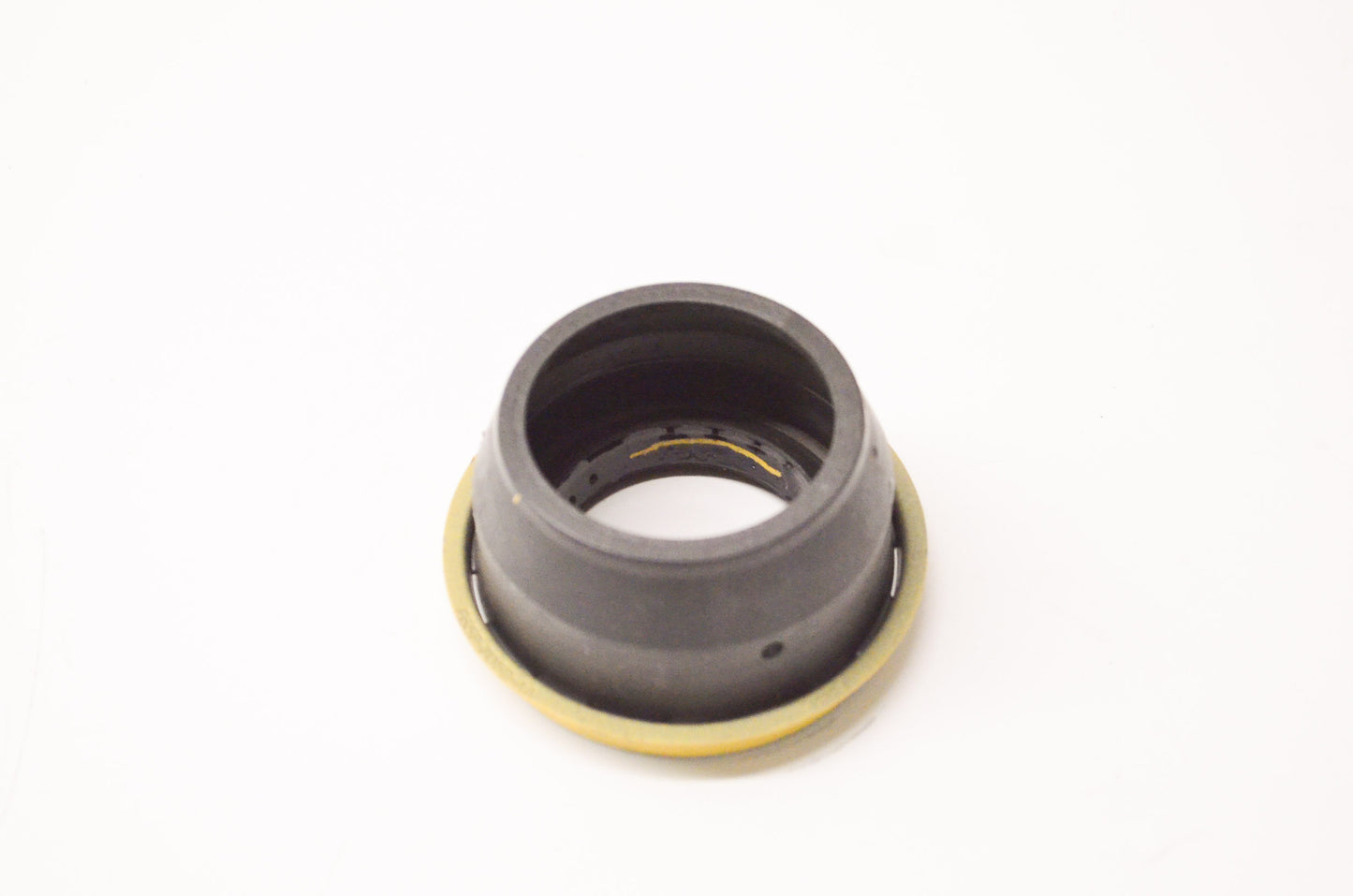 New OEM Ford F6UZ7052A, F65P7052AA Automatic Transmission Extension Housing Seal NOS