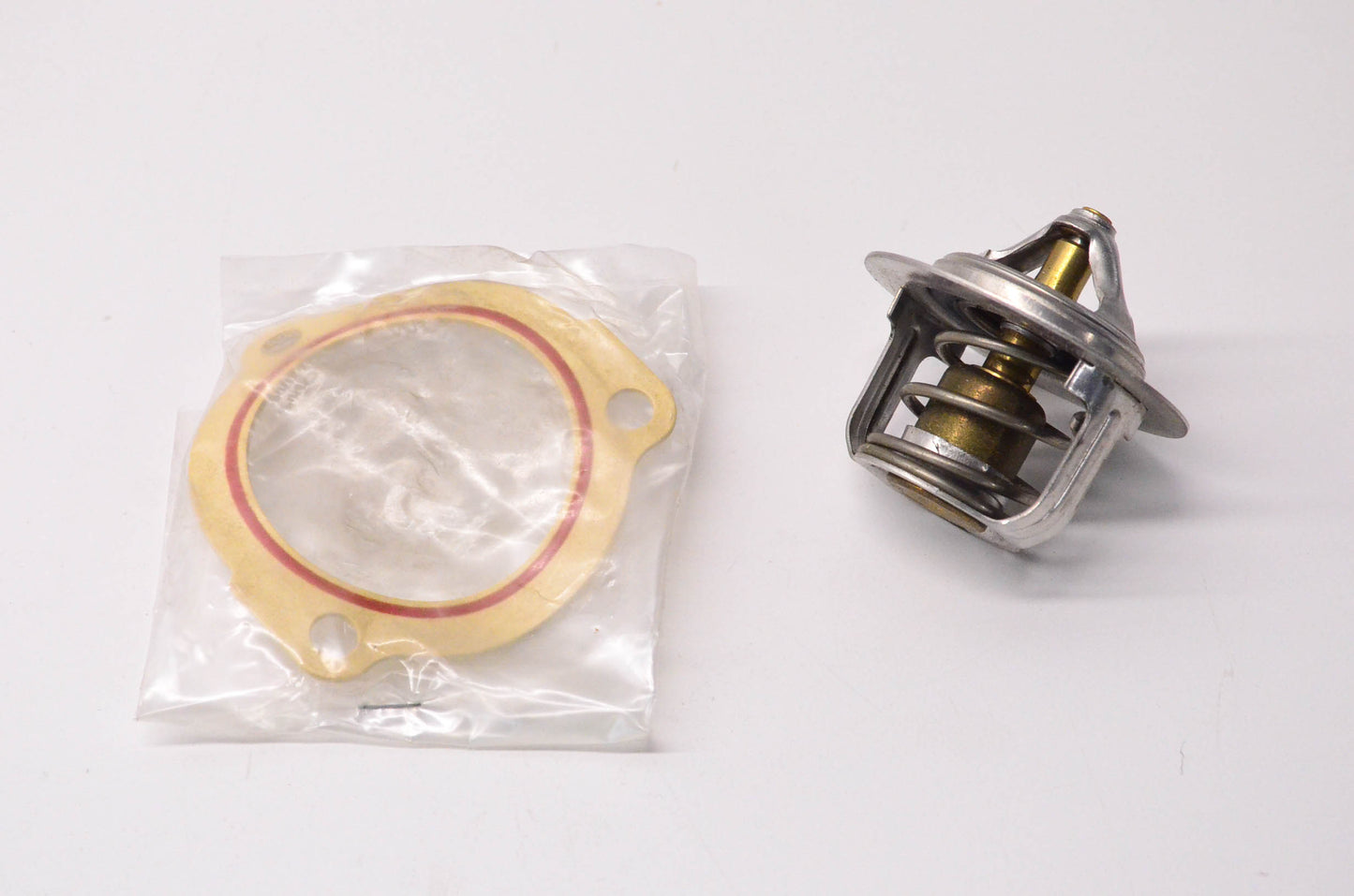New OEM Ford RT-1039, E43Z8575B Thermostat W/ Gasket NOS