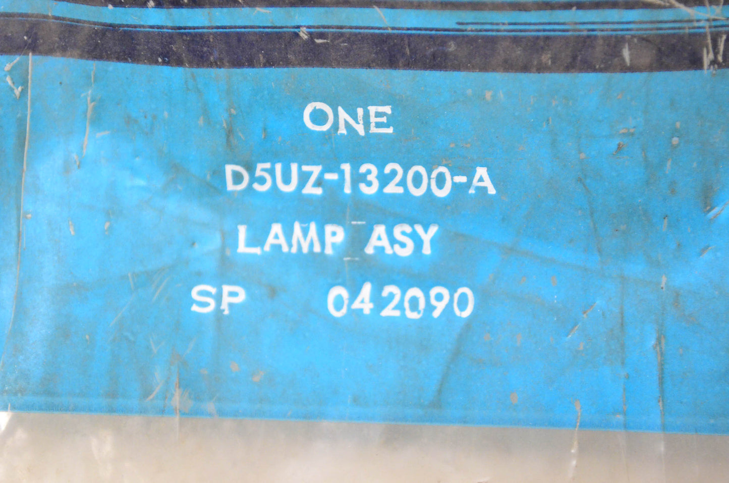 New OEM Ford D5UZ13200A Parking Lamp Lens NOS