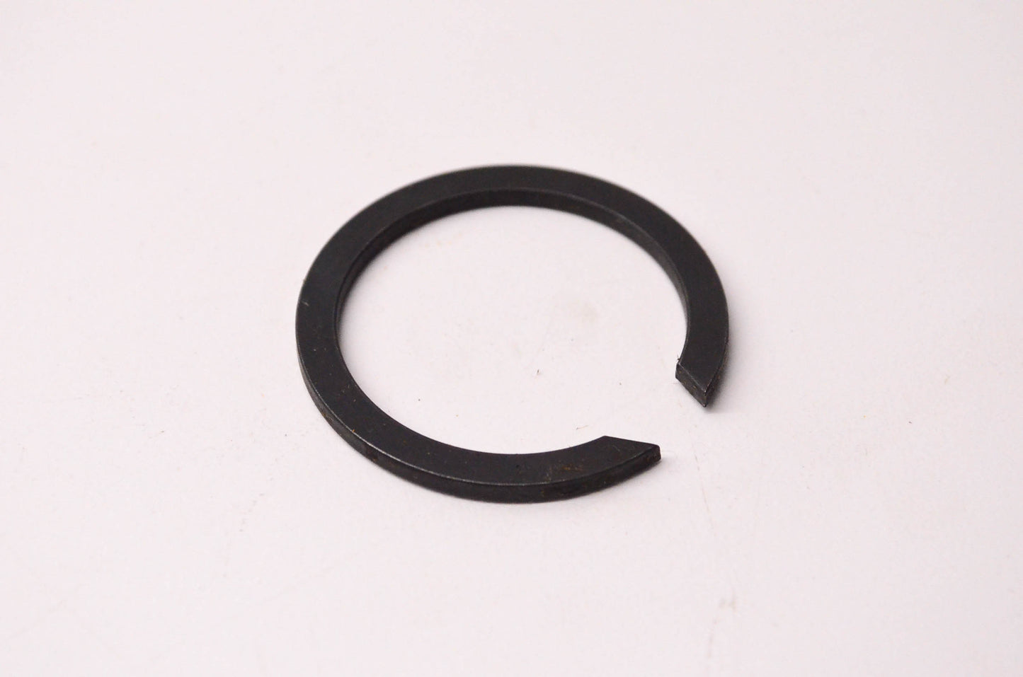 New OEM Ford D4ZZ7064A Snap Ring NOS