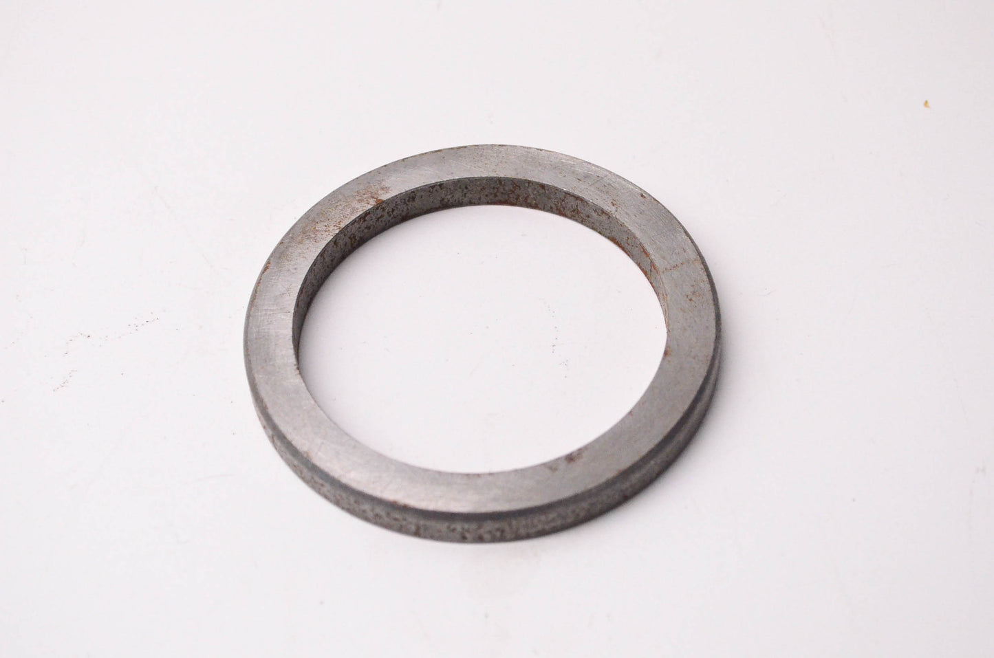 New OEM Ford D8BZ4067AT Shim NOS
