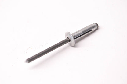 New OEM Ford W702852S300 Rivet NOS