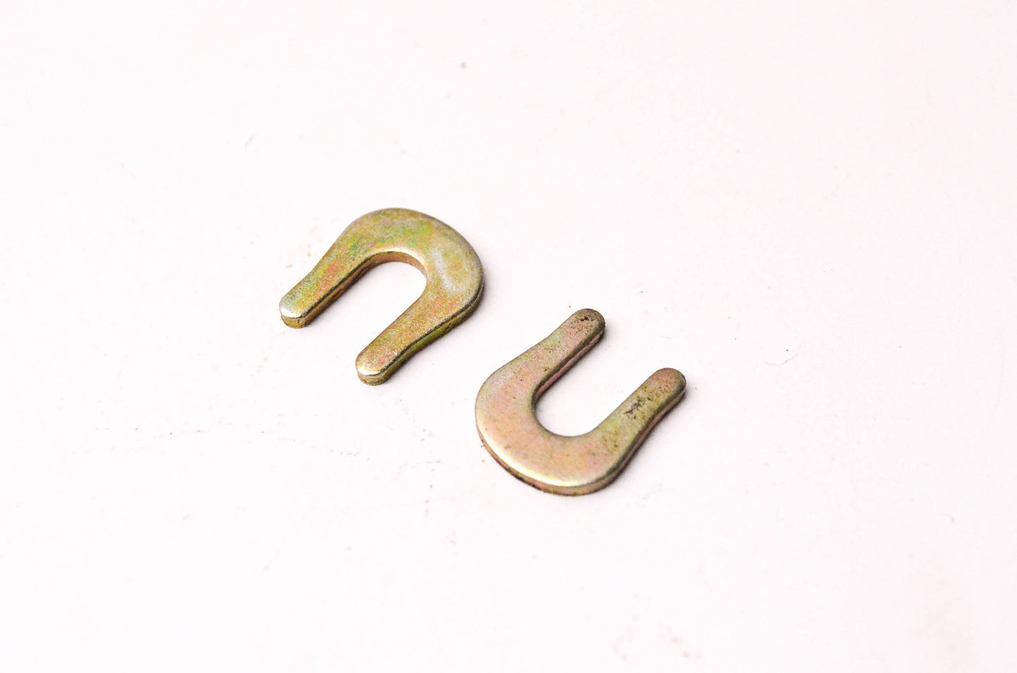 New OEM Ford E1FZ2A746A Retaining Clips Qty 2 NOS
