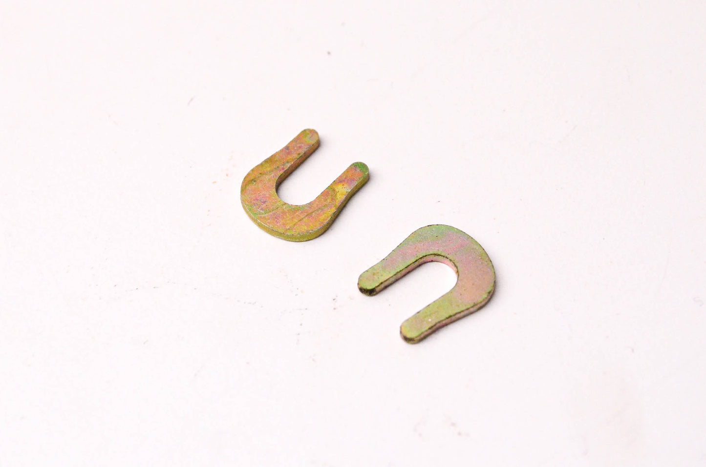 New OEM Ford E1FZ2A746A Retaining Clips Qty 2 NOS