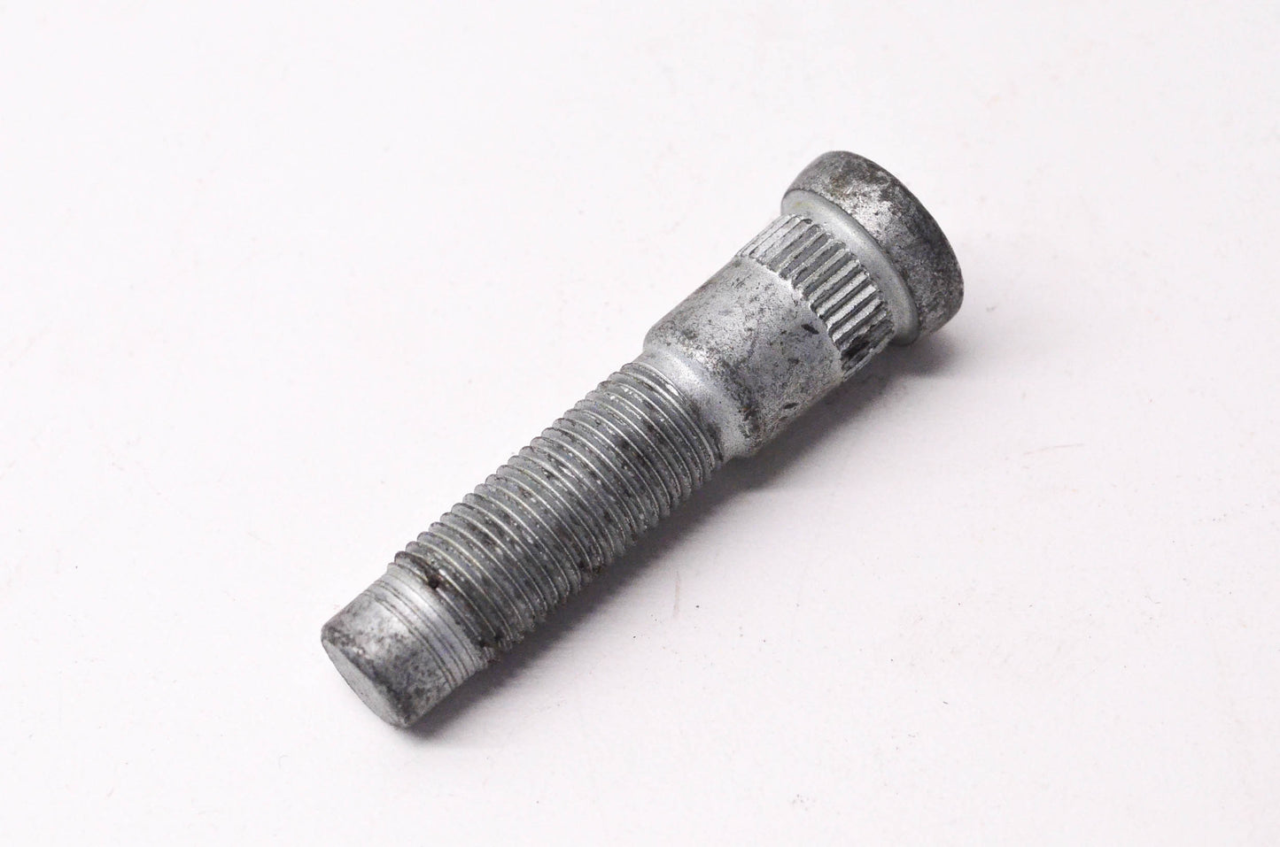New OEM Ford F8AZ1107AA Wheel Stud NOS