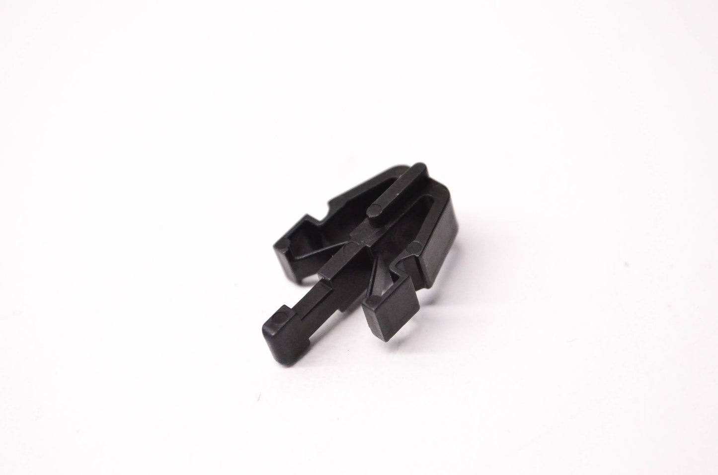 New OEM Ford BF6750715 Grille Clip NOS